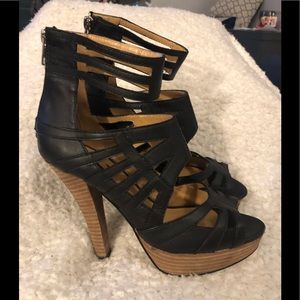 NWOB Type Z platform stiletto black sandals size 7